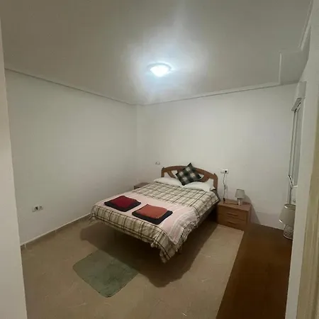 Spacious Modern Ground Floor Parks 5 Min Apartamento